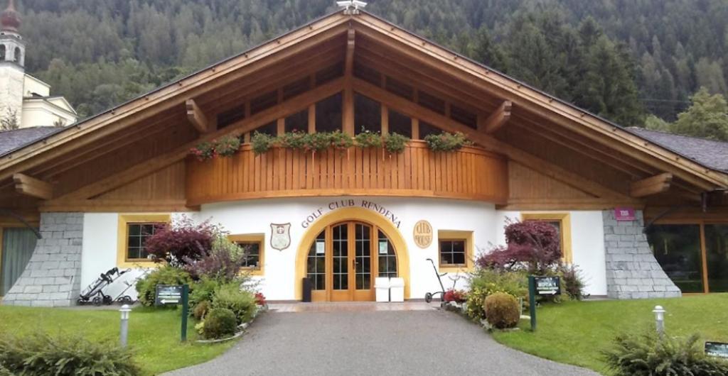 Hotel Europeo Alpine Charme & Wellness 平佐洛 外观 照片