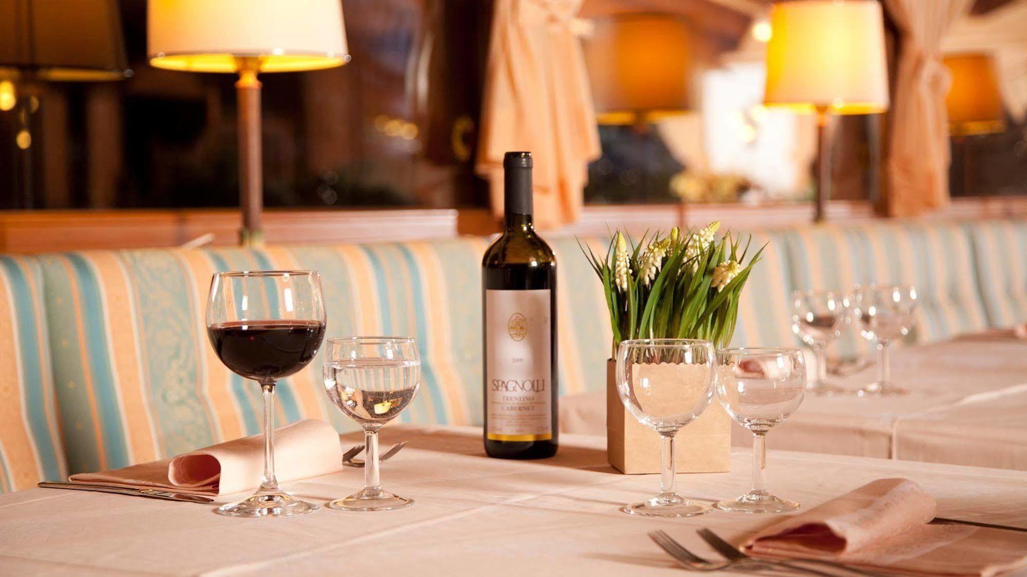 Hotel Europeo Alpine Charme & Wellness 平佐洛 外观 照片